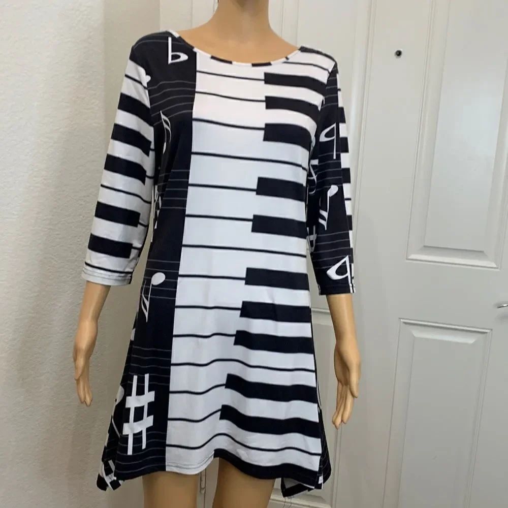 Azalea Medium Piano Keyboard Notes Scoop Neck 3/4 Sleeve Black White Handkerchie